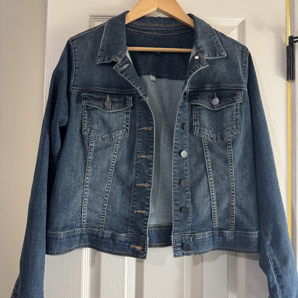 NWOT Denim Jacket | Helena | Kut From The Kloth | KJ0816MA1NU Size Large